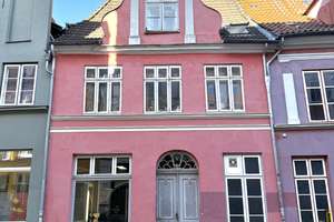 Modernisierte 2-Zimmer-Wohnung in bester Lage der Lübecker Innenstadt – Die vollständige Adresse der Immobilie erhältst du vom Anbieter., 23552 Innenstadt, Lübeck – Vorschaubild 1