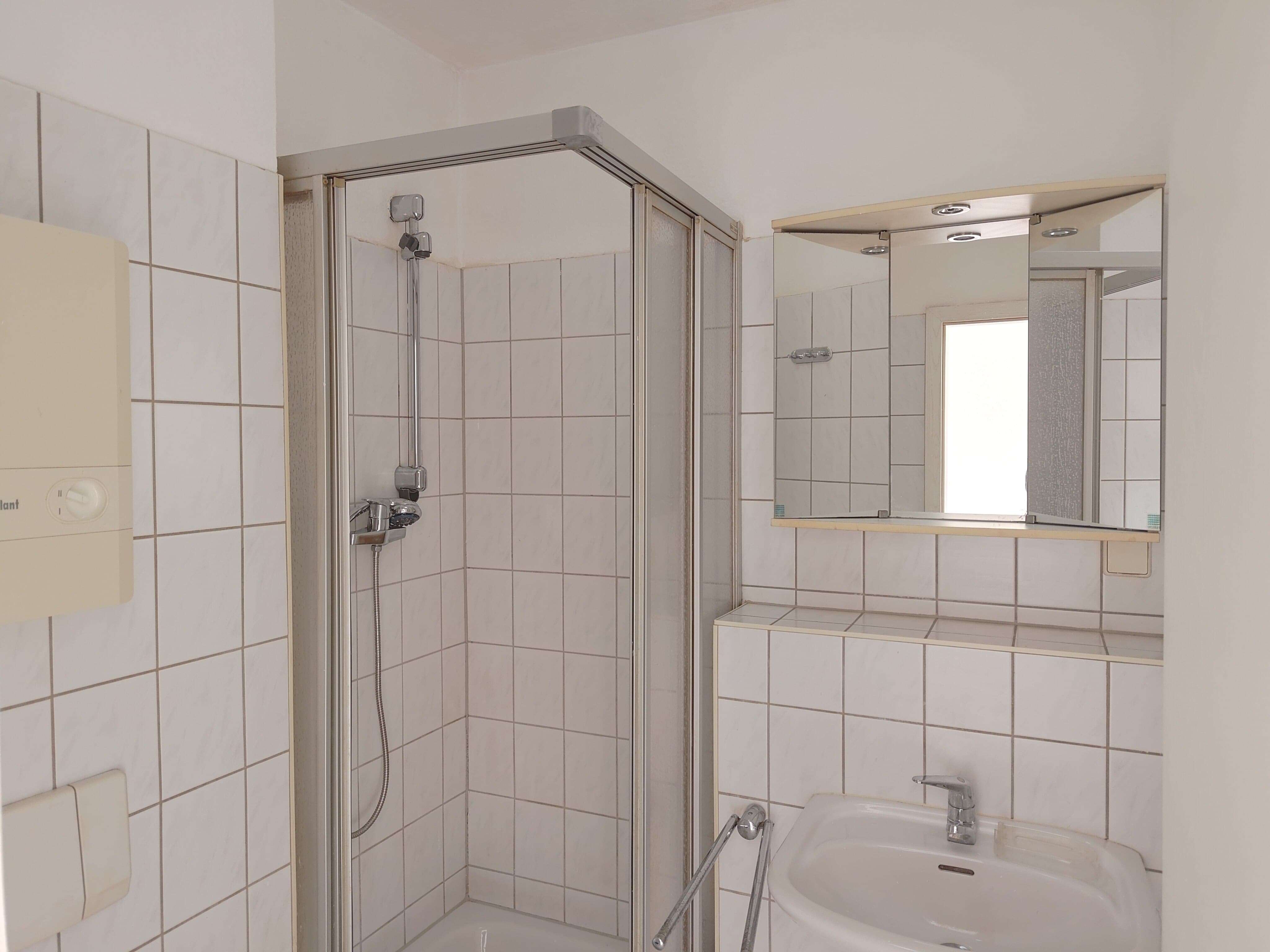 Immobilie in Goethestadt Bad Lauchstädt - Schöne 2 Zi. Wohnung mit großem Südwest-Balkon in idyllischer Lage - Bild 3