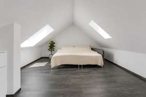 Loftartige Dachgeschosswohnung mit Galerie, Aufzug und TG-Stellplatz in Ludwigshafen-Mundenheim – 67065 Mundenheim, Ludwigshafen am Rhein – Vorschaubild 12