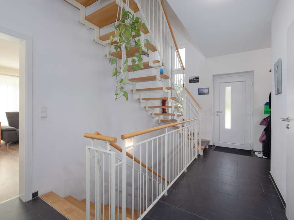 Flur und Treppenhaus EG