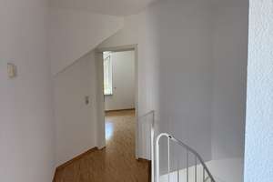 Ihr neues Zuhause: Gepflegte Maisonette mit Balkon, Garage & Top-Lage in Wiesbaden – Die vollständige Adresse der Immobilie erhältst du vom Anbieter., 65193 Nordost, Wiesbaden – Vorschaubild 16