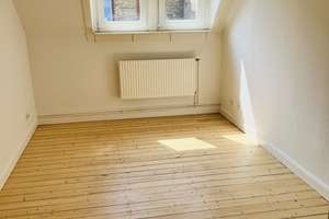 Erstbezug nach Renovierung: DG-Wohnung mit ruhigem Innenhof mit 2 SCHLAFZIMMERN FÜR "MAX. 3 PERS." – Luisenstraße 17, 65185 Mitte, Wiesbaden – Vorschaubild 15