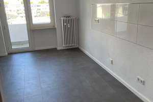 Vollständig renovierte Wohnung mit einem Wohn-Schlafzimmer, KDB und Balkon in Düsseldorf-Bilk – 40223 Bilk, Düsseldorf – Vorschaubild 4