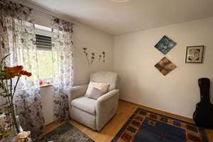 Großzügiges Einfamilienhaus mit weitläufigem Grundstück, Teich und Potenzial für Pferdehaltung – Die vollständige Adresse der Immobilie erhältst du vom Anbieter., 92289 Ursensollen – Vorschaubild 1