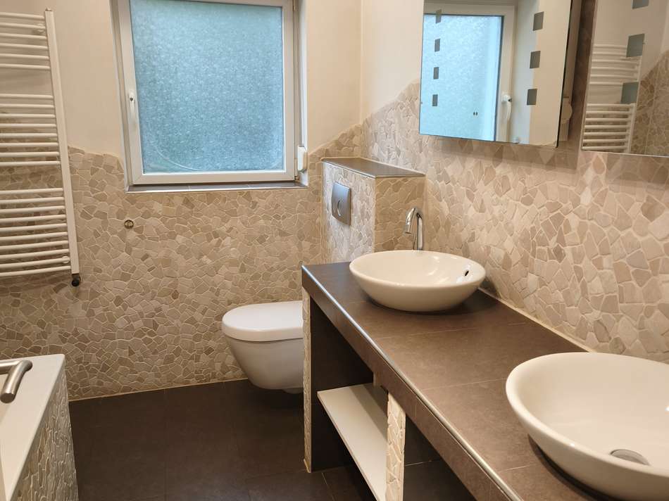 Badezimmer im Erdgeschoss