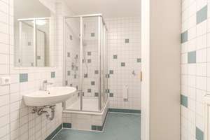 Elegante Souterrain-Wohnung - stilvoll wohnen mit großzügiger Terrasse & moderner Möblierung – Mönchstraße 27, 70191 Am Pragfriedhof, Stuttgart – Vorschaubild 10