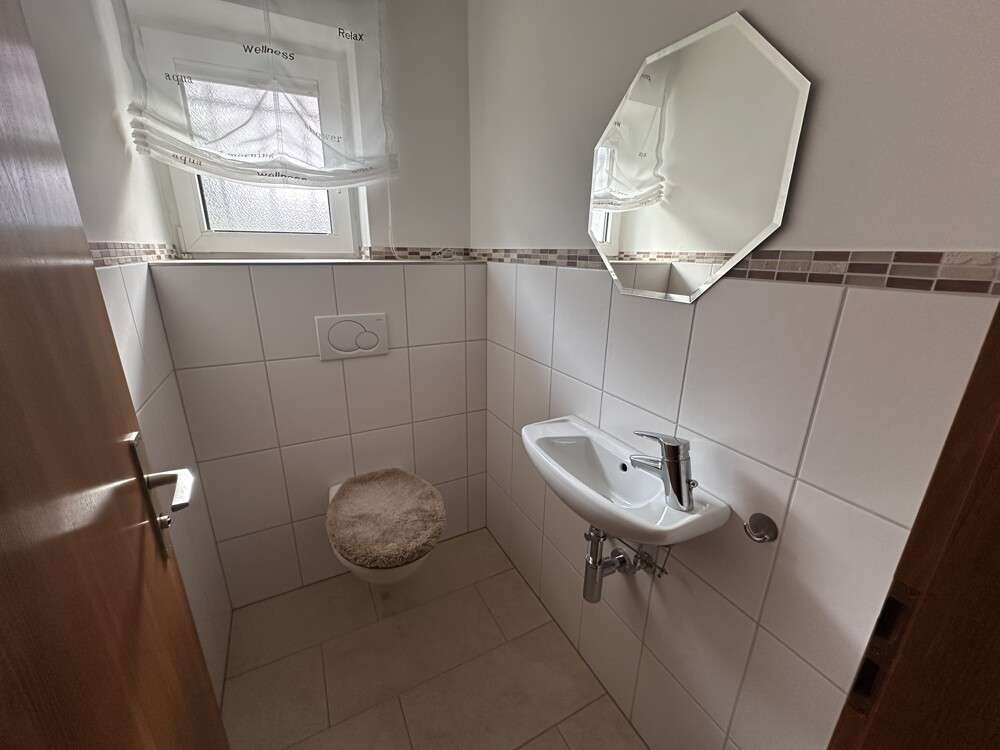 Immobilie in Elsenfeld - Herrlicher Ausblick und ruhige Lage ... Einfamilienhaus mit viel Platz zum Ausbreiten! - Bild 4