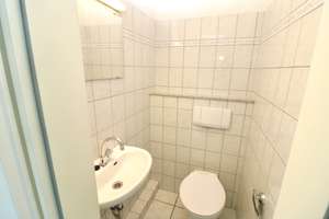 Helle Dachgeschosswohnung mit Aufzug, Balkon & Tiefgarage in Solingen-Wald – Die vollständige Adresse der Immobilie erhältst du vom Anbieter., 42719 Wald, Solingen – Vorschaubild 4