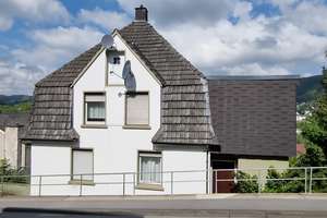 Dreifamilienhaus als Kapitalanlage oder zur Selbstnutzung – Die vollständige Adresse der Immobilie erhältst du vom Anbieter., 58791 Werdohl – Vorschaubild 3