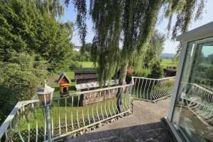 Blicklage! Freistehendes Zweifamilienhaus mit Doppelgarage – Rheingau-Taunus-Kreis – Vorschaubild 3