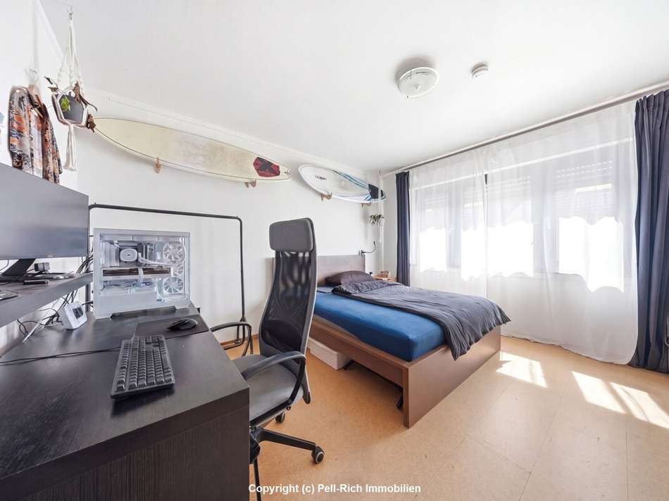 Schlafzimmer Vorderhaus OG