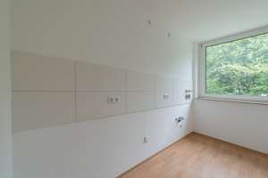 * SCHMUCKSTÜCK ZUM VERLIEBEN *  ren. 2-Zimmer-Wohnung m. Balkon – Ottostraße 19, 47198 Hochheide, Duisburg – Vorschaubild 3