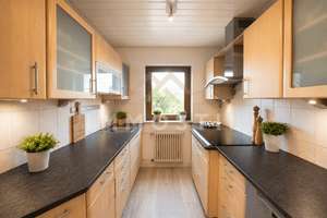 Pforzheim-Sonnenhof: Top gepflegtes, modernisiertes Reihenhaus mit Südgarten & Garage – Die vollständige Adresse der Immobilie erhältst du vom Anbieter., 75180 Büchenbronn, Pforzheim – Vorschaubild 3