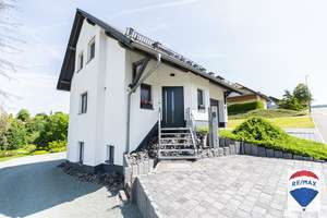 Neuwertiges EFH mit großem Grundstück in Schwarzenbach am Wald – Die vollständige Adresse der Immobilie erhältst du vom Anbieter., 95131 Schwarzenbach am Wald – Vorschaubild 9