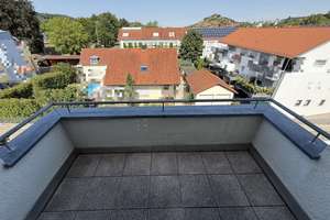 Helle 2-Zimmer-Dachgeschosswohnung mit Westbalkon, TG-Stellplatz und Burgblick – Die vollständige Adresse der Immobilie erhältst du vom Anbieter., 74189 Weinsberg – Vorschaubild 3