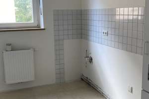 Helle 3-Zimmer-Wohnung mit Balkon in zentraler Lage! – Kreutzerstraße 28, 86154 Oberhausen-Süd, Augsburg – Vorschaubild 2