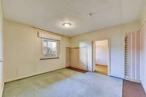 +++ komplett leer - freistehendes 3-Familien-Haus - bequeme Lage - Doppel-GA & Garten +++ – Bietigheimer Straße 26, 70435 Zuffenhausen-Mitte, Stuttgart – Vorschaubild 25