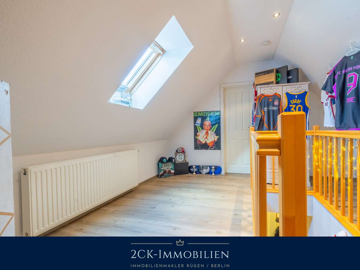 Immobilie in Baabe - Ostseebad Baabe: Moderne DHH, 5 Zimmer, 125 m², Seeblick, Kamin, 2 Bäder & Stellplätze! - Bild 14