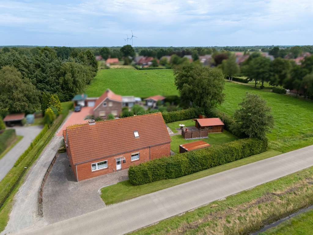 Immobilie in Südbrookmerland - Großzügiges Wohnhaus in zentraler Lage von Moordorf - Bild 2