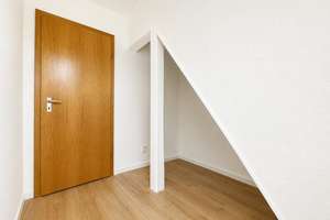 Erstbezug nach Renovierung: helle 2-Zimmer-Dachgeschosswohnung – Uferstraße 11, 44581 Castrop-Rauxel – Vorschaubild 7