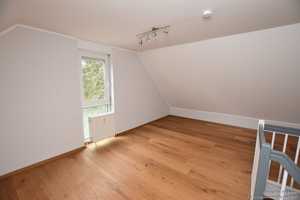 wunderschön renovierte
2-Zimmer-Maisonettewohnung
in Nürnberg, Nähe Gebersdorf/Stein – Röthenbach West, Nürnberg, 90449 Nürnberg – Vorschaubild 8