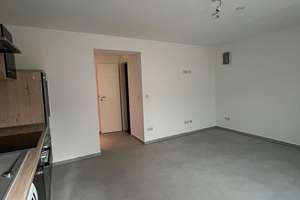 Frisch renovierte 2-Zimmer-Wohnung, 39 m², Stuttgart-Feuerbach - hell & top angebunden – 70469 Lemberg/Föhrich, Stuttgart – Vorschaubild 2