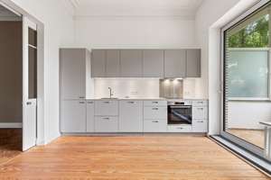 Innen charmanter Altbau, außen modern: Schöne Wohnung mit direktem Zugang zum Alsterwanderweg – Die vollständige Adresse der Immobilie erhältst du vom Anbieter., 22391 Ohlsdorf, Hamburg – Vorschaubild 4
