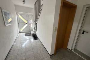 Vielseitiges Wohnjuwel: Haus mit zwei Einliegerwohnungen, Vollkeller & geräumiger Doppelgarage & Ca – Die vollständige Adresse der Immobilie erhältst du vom Anbieter., 38446 Reislingen, Wolfsburg – Vorschaubild 12