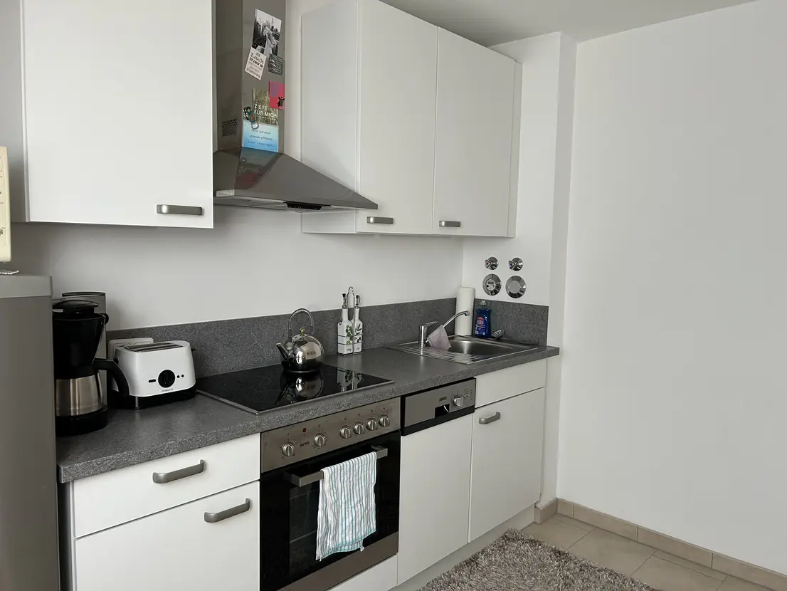 Investieren mit Perspektive! Vermietete 2-Zimmer-DG-Wohnung mit Südbalkon in Solln — photo 3