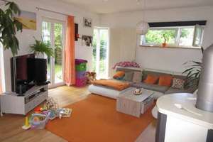 INDIVIDUELLES WOHNHAUS BAUJAHR 1999 MIT VOLLKELLER UND CARPORT, 128m² WFL, 680m² Grund – 92289 Ursensollen – Vorschaubild 5