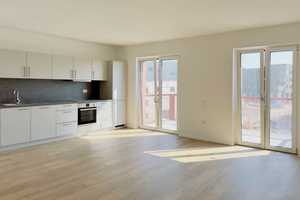 1/2 MONAT MIETFREI* Hannover Kronsrode Neubau: Einbauküche, Balkon, Fußbodenhzg, Lift, TG – Lüdersworth 90, 30539 Hannover – Vorschaubild 3