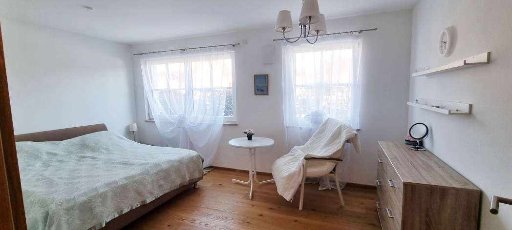 Immobilie in Bad Wiessee - Barrierearme Gartenwohnung am Tegernsee mit Kamin in Top-Zustand – sofort bezugsbereit! - Bild 1