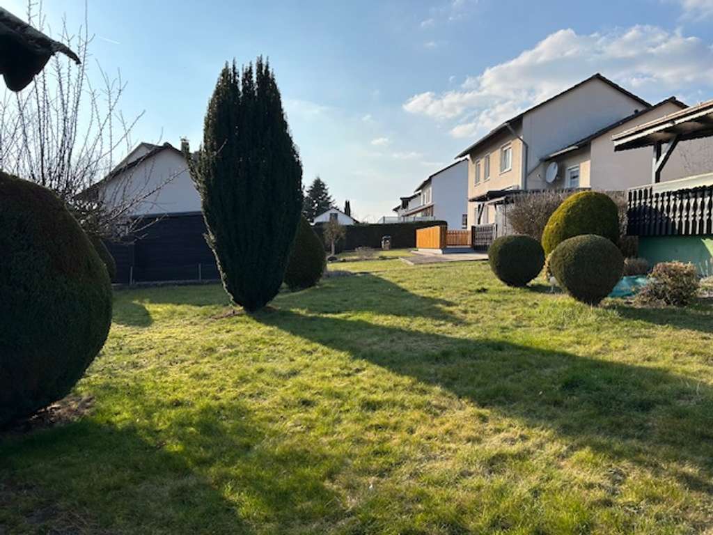 Immobilie in Meinhard - Einfamilienhaus in Grebendorf mit ausgebauten Dachgeschoss, Vollkeller, Garage, Garten ....... - Bild 3