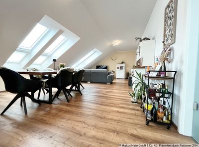 Traumhafte Dachterrasse, exklusive Einbauküche, ruhige Lage
