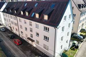 Gepflegte DG‑Wohnung im sanierten Haus – attraktiver Einstiegspreis & starkes Entwicklungspotenzia