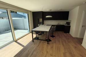 Attraktive 6-Zimmer-Doppelhaushälfte mit gehobener Ausstattung, EBK und begehbarer Kleiderschrank – Die vollständige Adresse der Immobilie erhältst du vom Anbieter., 76456 Kuppenheim – Vorschaubild 4