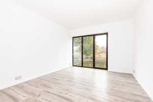 Moderne und hochwertige Stadtvilla im Bauhaus-Stil mit PV-Anlage und Speicher (Tesla Powerwall) – Dahme-Spreewald (Kreis) – Vorschaubild 12