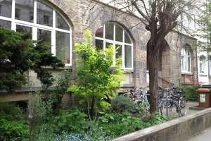 Erstbezug nach Sanierung - Balkon - EBK -ca. 500m2 Gemeinschaftsgarten