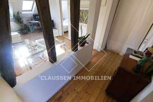 Seitlich Taunusstr.: 2-Zimmer-Wohnung in schön saniertem Altbau m. Einbauküche u. Carport – Adlerstr. 71, 65183 Mitte, Wiesbaden – Vorschaubild 2