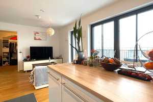 ***Domblick! Einzigartige, neuwertige 2-Raum-Wohnung mit gehobener Innenausstattung in Regensburg – Hemauerstraße 25, 93047 Regensburg – Vorschaubild 2