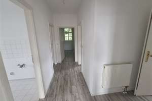 Direkt am Stadtpark-Wunderschöne 3-Raum-Wohnung mit großem Sonnenbalkon in gepflegter Wohnanlage – Beckerstraße 28b, 9120 Kapellenberg, Chemnitz – Vorschaubild 8