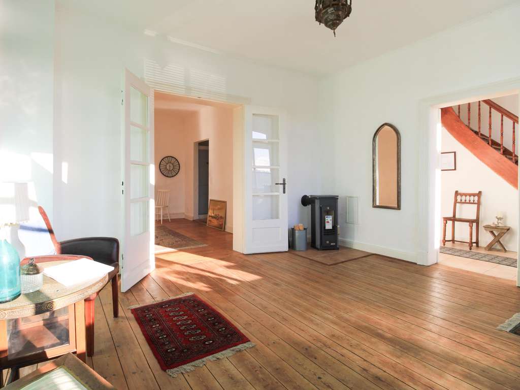 Immobilie in Mölln - Charmantes Stadthaus mit großzügigem Raumangebot und vielseitigen Nutzungsmöglichkeiten in Mölln - Bild 1