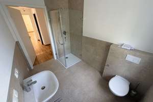 Erstbezug im klimafreundlichen Neubau (KfW 40 QNG): 3-Zimmer-Wohnung mit Südterrasse in Regensburg – 93053 Kasernenviertel, Regensburg – Vorschaubild 6