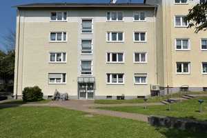 Geräumige 3-Zi.-Wohnung mit zwei Balkone! – Bismarckstraße 29, 51373 Leverkusen – Vorschaubild 2