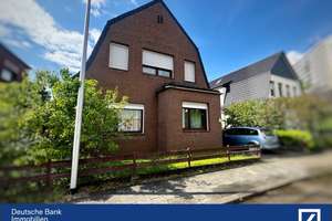 Charmantes Zweifamilienhaus mit Ausbau und Dachterrasse! – Die vollständige Adresse der Immobilie erhältst du vom Anbieter., 27749 Südliche Stadtmitte, Delmenhorst – Vorschaubild 1