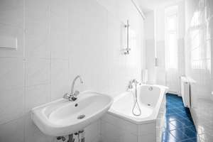 ⭐️ Sensation im Samariter Viertel - helle 2 Zimmer Altbau Wohnung mit ca. 3m hohen Decken und Balkon – Die vollständige Adresse der Immobilie erhältst du vom Anbieter., 10247 Friedrichshain, Berlin – Vorschaubild 6