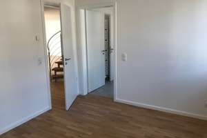 Maisonettewohnung im Zweitbezug mit zwei Balkonen und zwei Bädern! – Albert-Schmidt-Straße 10, 6110 Südliche Innenstadt, Halle (Saale) – Vorschaubild 13