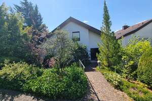 Ruhiges Einfamilienhaus mit traumhaftem Blick