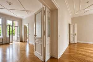Friedenau: Bezugsfreie, wunderschöne ca. 152 m² Altbau-Wohnung mit Balkon + 75 m² vermieteter Anteil