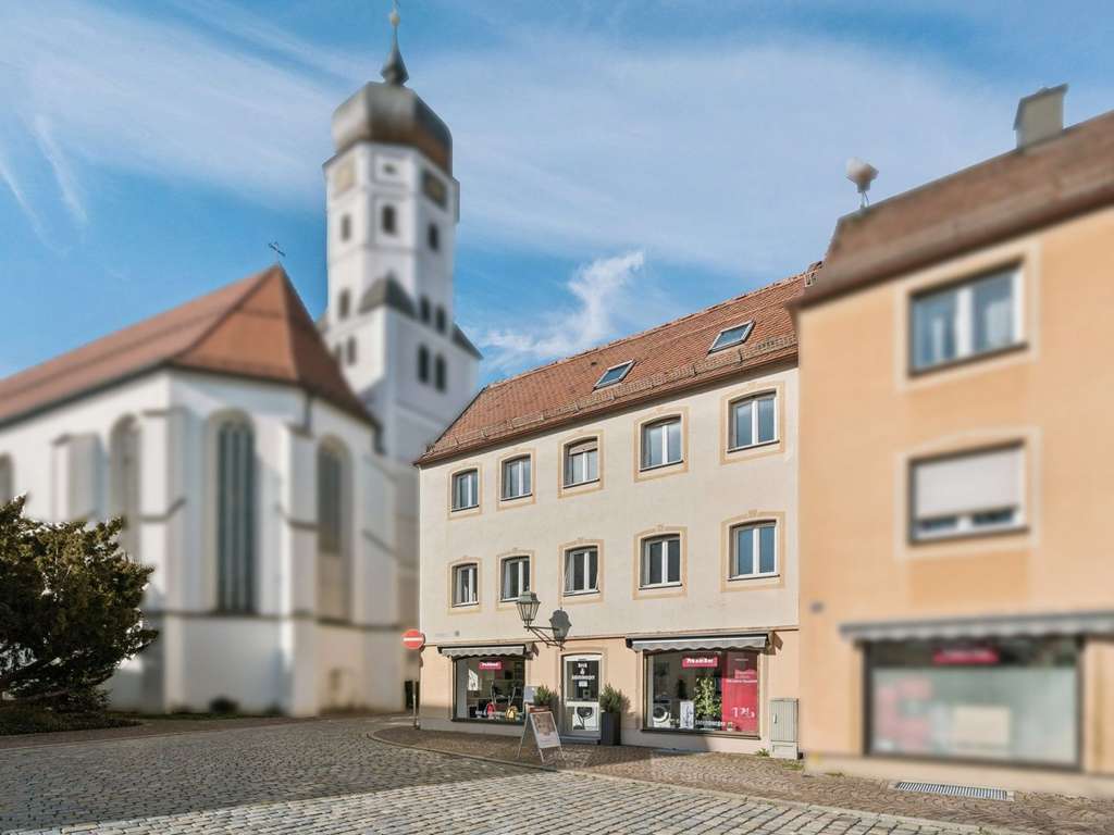 Immobilie in Aichach - Wohn - und Geschäftshaus - Rarität mitten im Zentrum von Aichach - Bild 2